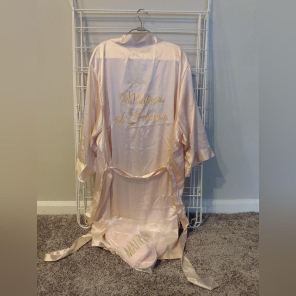 Pale Pink Matron of Honor Robe and Slippers